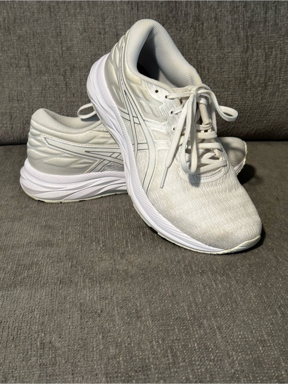 White ASICS GEL-Excite 7 women's running sneakers